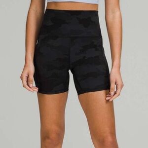 Lululemon Black Camo Align Short 6” Size 4